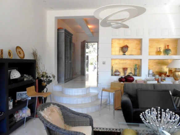 PRESTIGE HOME IN ATHENS RIVIERA (KAVOURI)